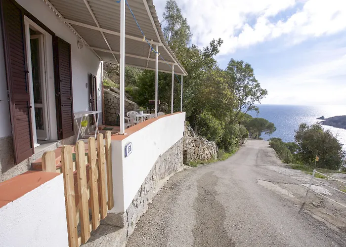 Apartman Costa Ovest - Goelba Fetovaia